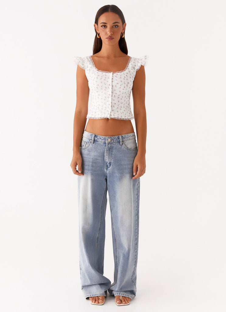 Collective Tops - Peppermayo Exclusive Danna Top - White Floral third image