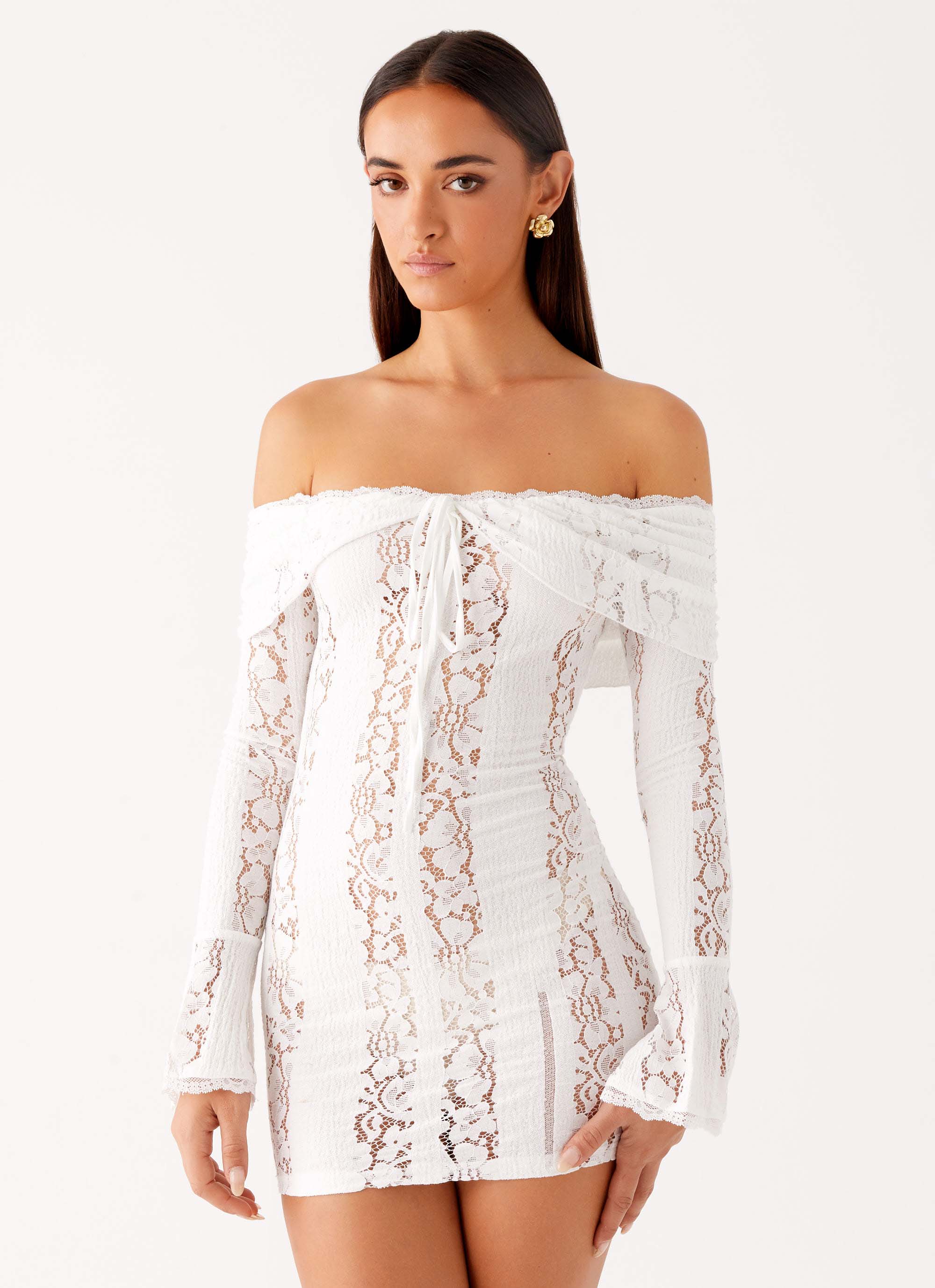 maraya blanc lace mini dress Syvanna Lace Mini Dress