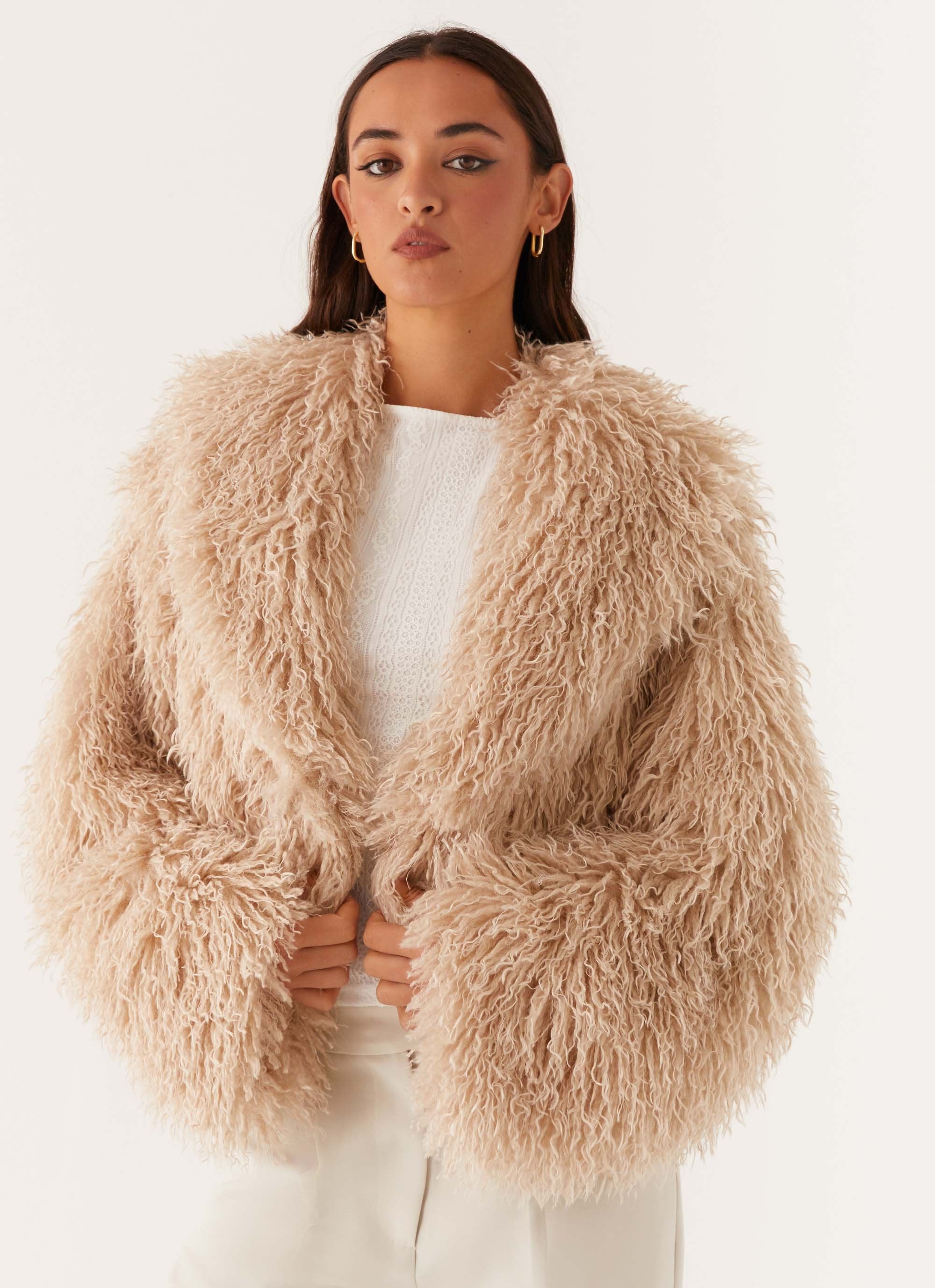 Virginia Cropped Faux Fur Jacket Taupe – Peppermayo