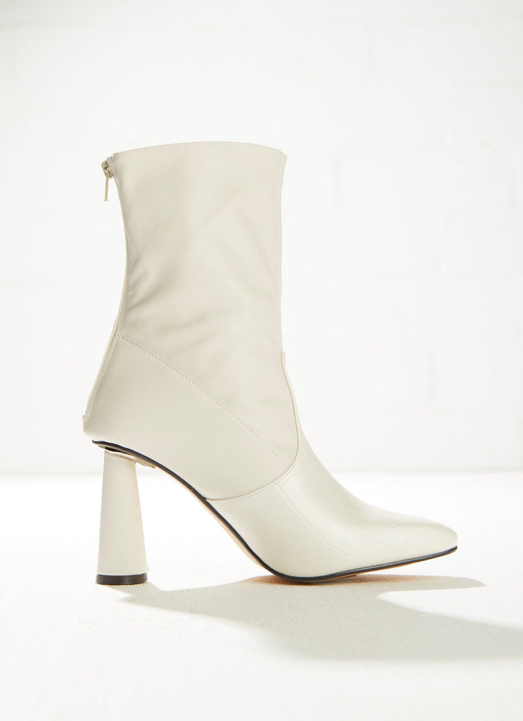 Liberty Ankle Boot - Off White - Peppermayo