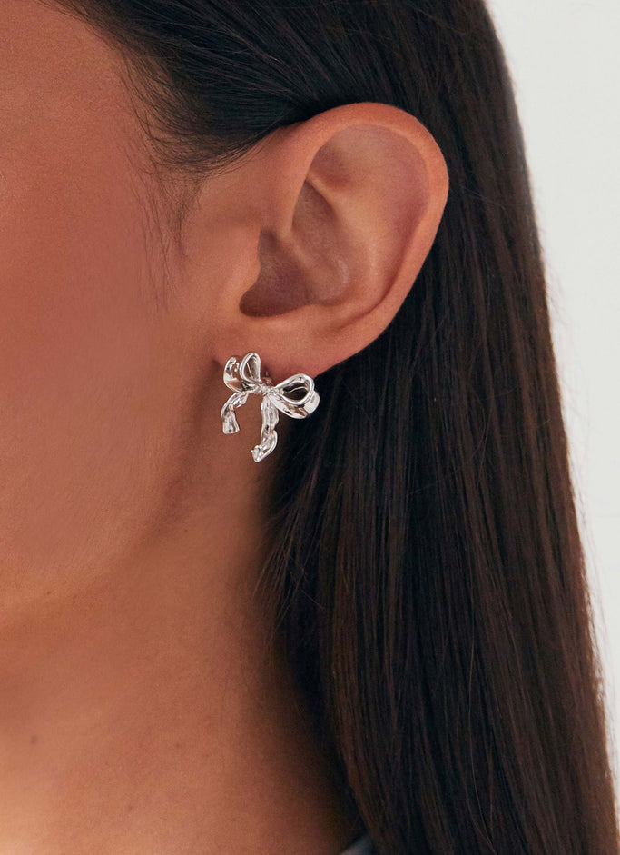 Kindra Mini Bow Earring - Silver