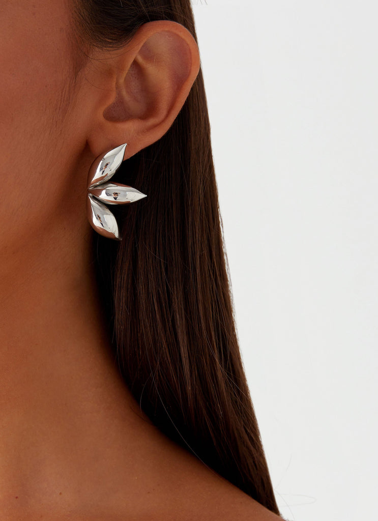 Priya Earrings - Silver