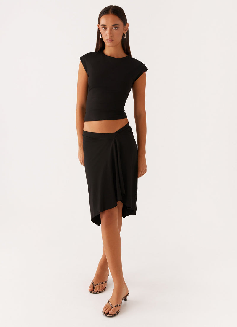 Shes A Lady Top - Black