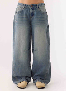 Waylon Low Rise Jeans - Mid Wash Blue