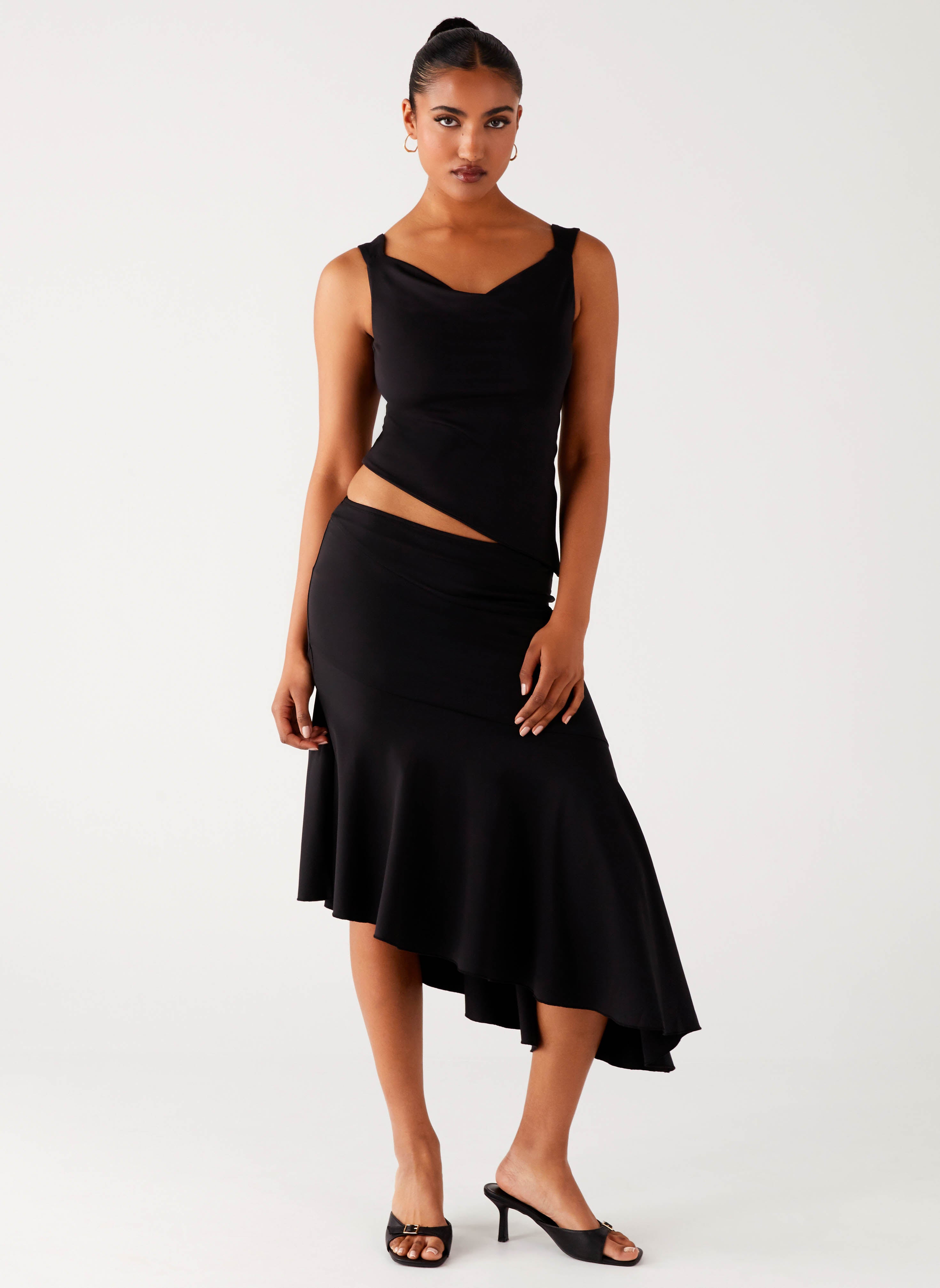 【WONDER WONDER】Piu Folding Diagonal Unbalance Midi Skirt Pleated Wonder Skirt – Aleeza Paris