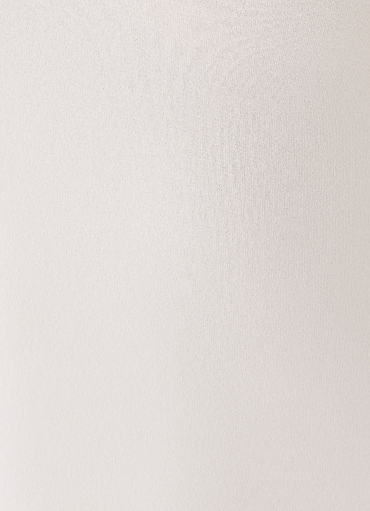 Yena Crepe Low Rise Shorts - White