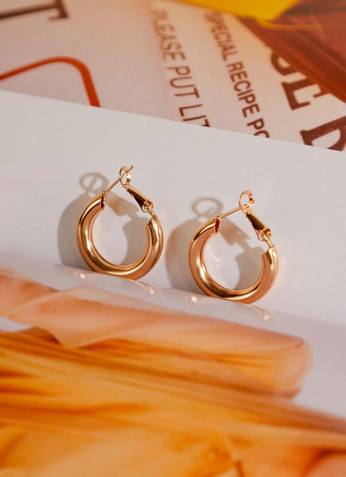 Kaia Hoop Earrings - Gold