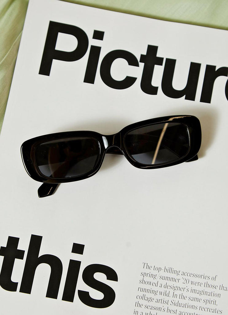 Hepburn Sunglasses - Black - Peppermayo