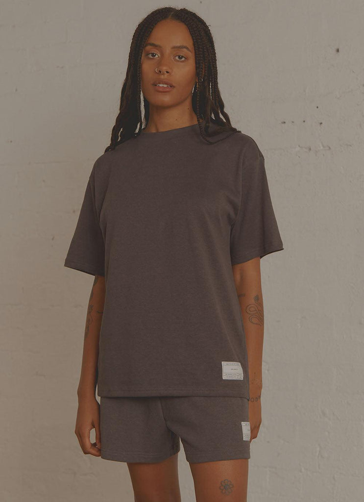 The Essential Tee - Faded Black - Peppermayo