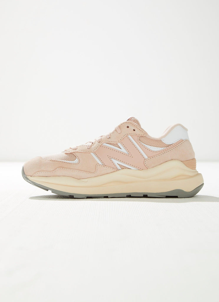 5740 Sneaker - Pink - Peppermayo