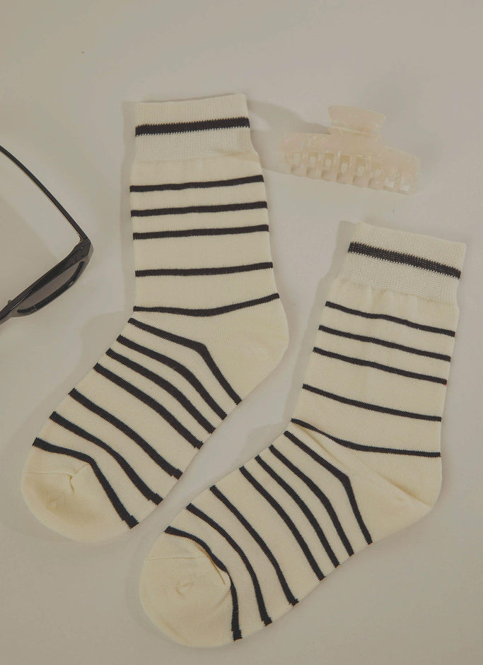 Hana Socks - Black Stripe