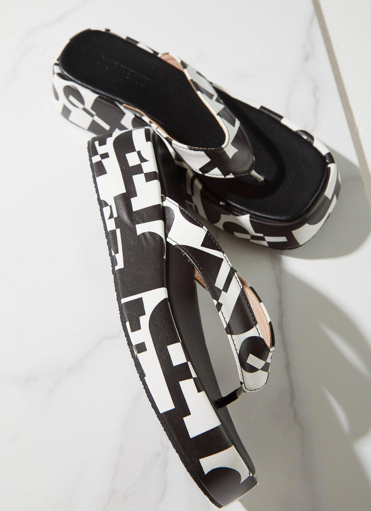 Minelli Sandals - Black and White Geo - Peppermayo