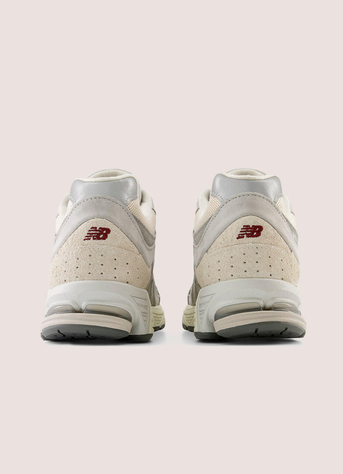 2002R Sneaker - Concrete / Calm Taupe / Slate Grey